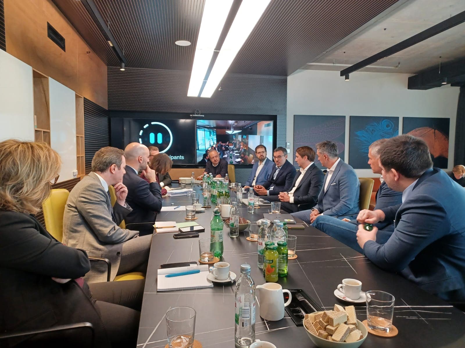 Minister Haddad meeting with Infobip leadership
